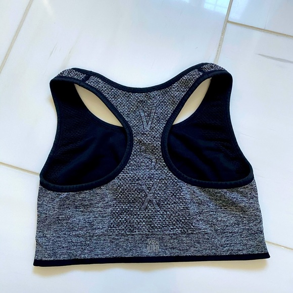Black & grey reversible Victoria Secret Sports Bra - Picture 3 of 4